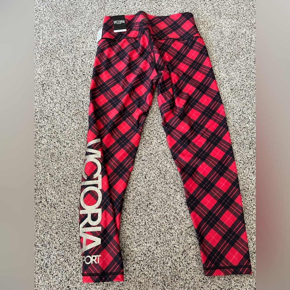 Brand new VS sport 7/8 high rise tight